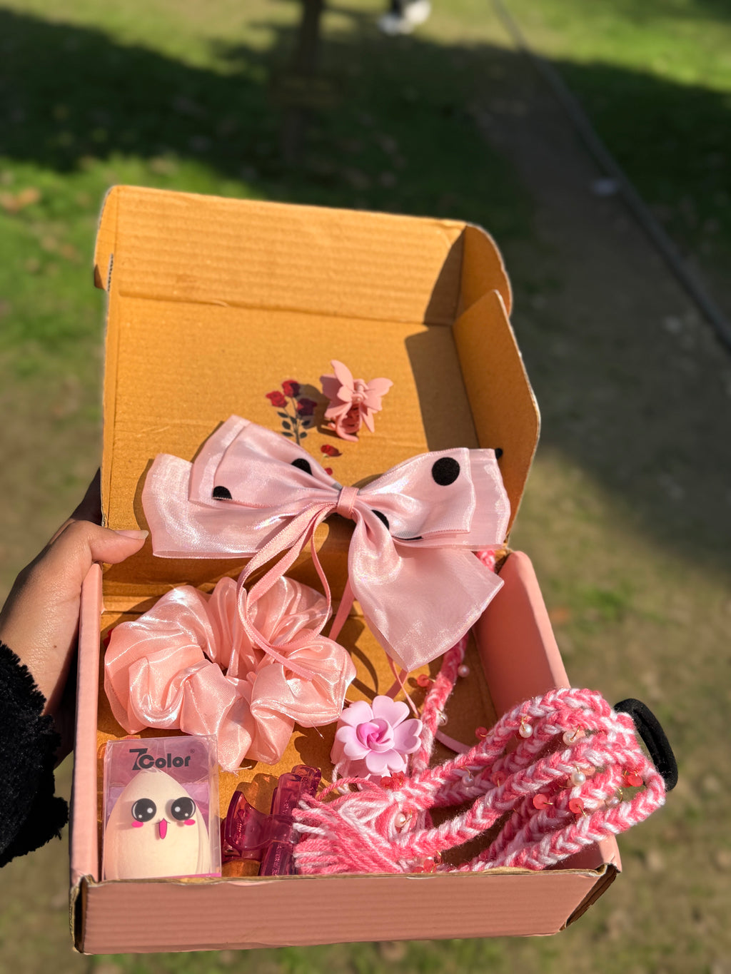 PINKY HAMPER