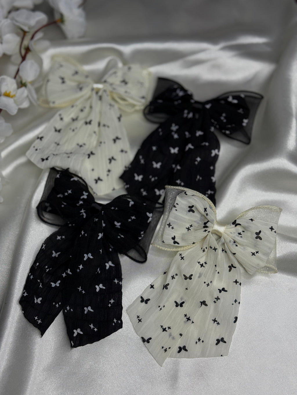 PANDA PAWS HAIR BOW