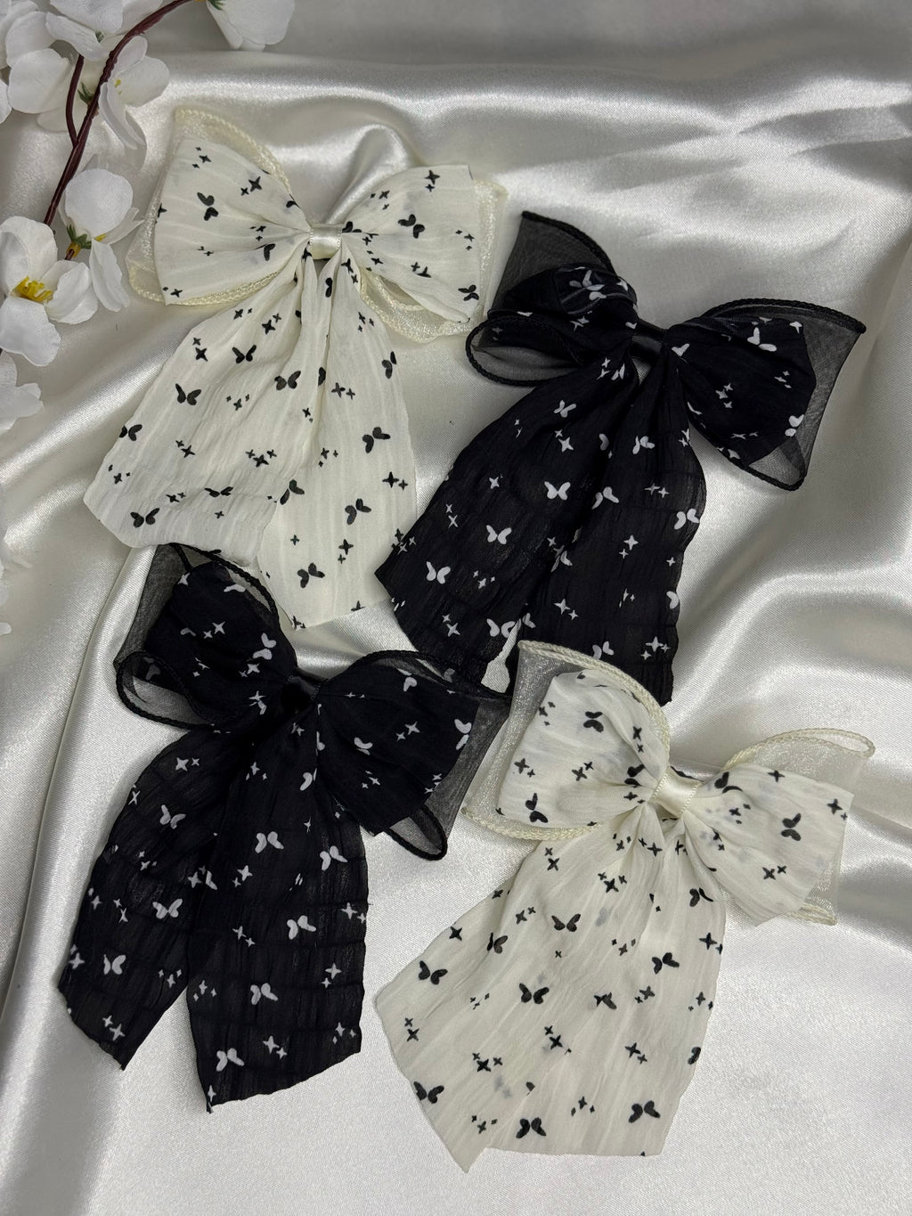 PANDA PAWS HAIR BOW